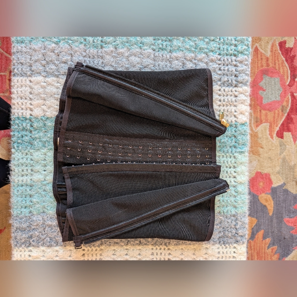 Black Corset Size Large Body Shaper Tummy Tuck Eye And Hook Closures